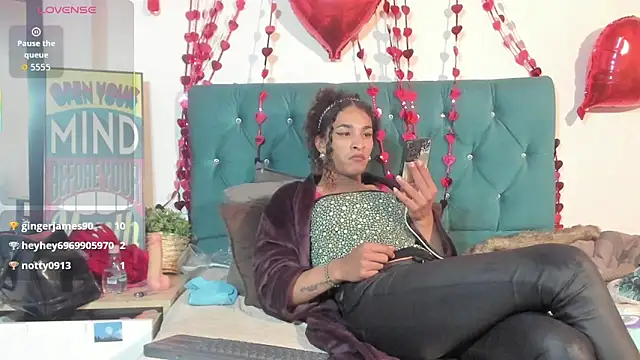 StefanyMiler Adlı Modelin Canlı XXX Sohbeti