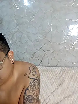 naughtylesbians__ Adlı Modelin Canlı XXX Sohbeti