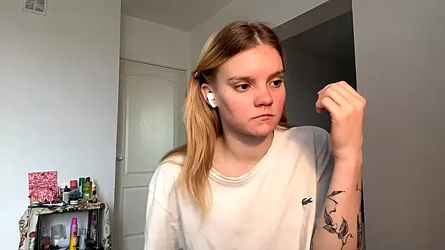 Tiffany_Musen Webbikameraesitys