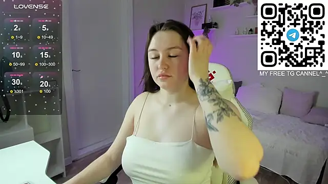 Laura_CollinsS Adlı Modelin Canlı XXX Sohbeti