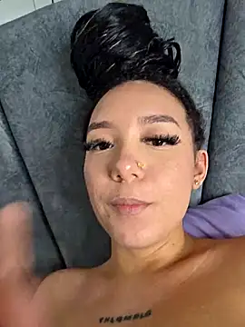 Živý XXX chat alaia_princess