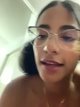 Chatroom XXX en direct de elegant__rouse