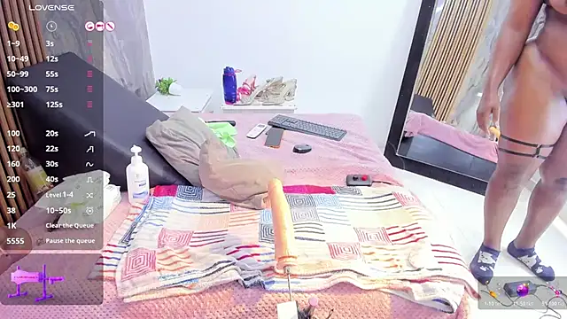 Živý XXX chat LauraSaenz01