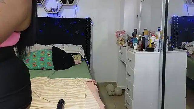 charlotte_077's Live XXX Chat