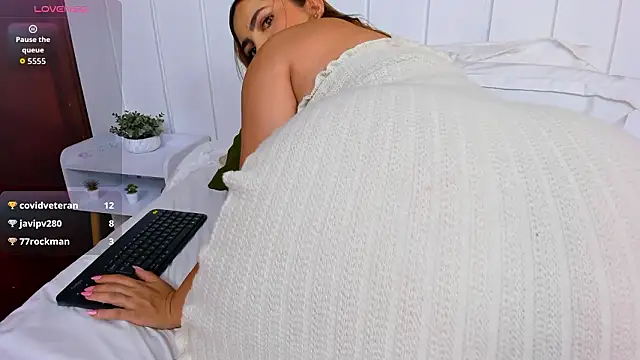 دردشة CarolineLaurent الجنسية المباشرة