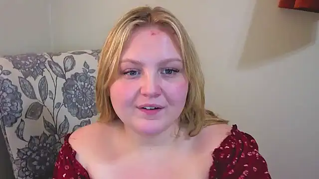 PhatAssBlond's Webcam Show