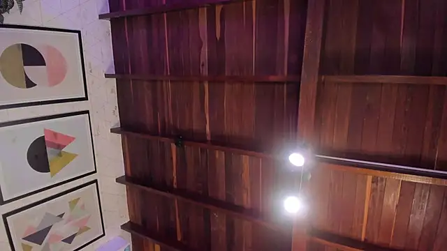 MiaKay1's Live XXX Chat