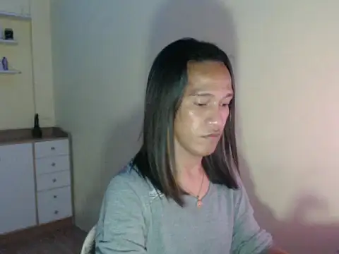 Pokazy przed kamerką – ashelyxyn69xx