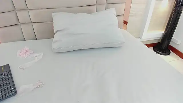 gema_wayne's Live XXX Chat