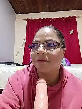 Živý XXX chat ROUSSE_SINCLAIR