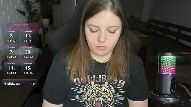 XNirvanaX Chat XXX live