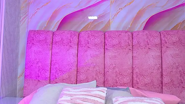 emmacurvy Chat XXX live