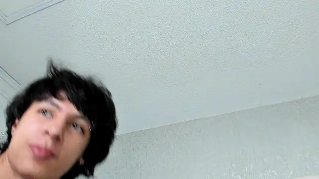 Tyler_durten Chat XXX in diretta