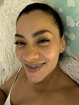 Chatroom XXX en direct de SamyJones9