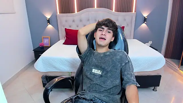 Tommy18__ Obrolan Langsung XXX