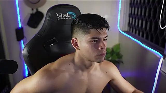 David_capizzi_: онлайн-секс-чат