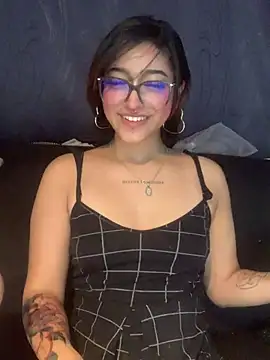 LilithMonette 现场XXX聊天