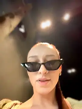 ElizaFi Chat XXX live