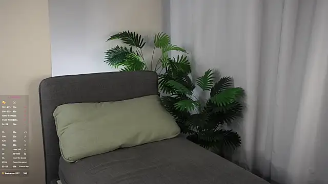 ClarineCasebolt 即時 XXX 聊天