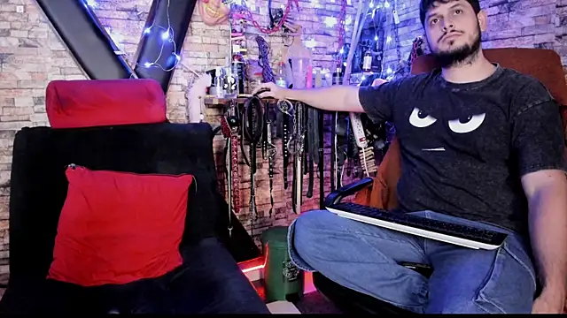 Czat XXX na żywo – Liltildeman_moon