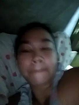 Queen_Marie webkamerás műsora