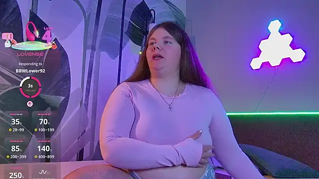 RubyValen's Live XXX Chat