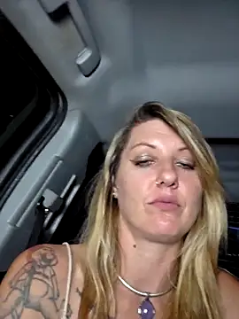 XXX chat uživo modela SheIsSomething