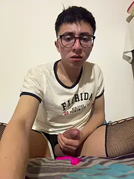 CamiRojas_boy: онлайн-секс-чат