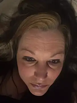 Queenemerald Live XXX-Chat