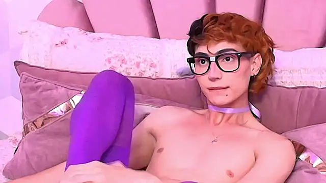 Chat +18 de KylieMonnett ao vivo