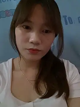 -Eidieea- live XXX chat