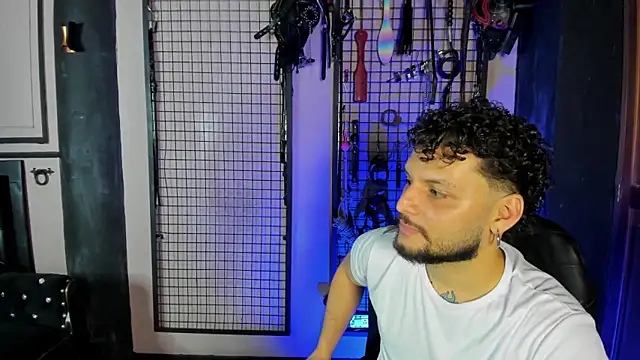 Twisted_Fantasy Live XXX-Chat