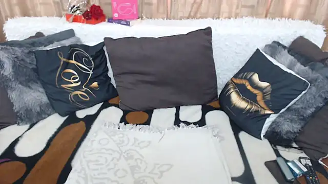 MsMelyssaxx live XXX chat