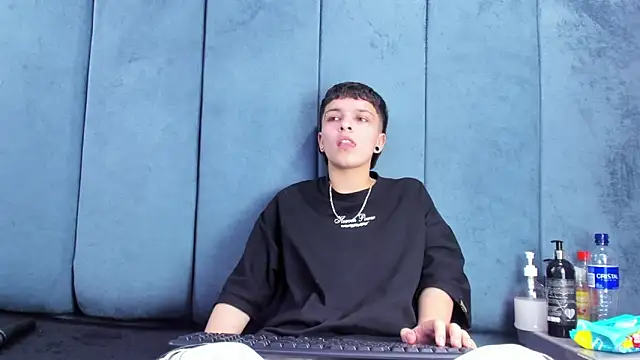 Megan_Thompson_ লাইভ XXX চ্যাট