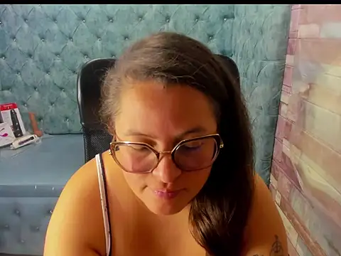 แชท XXX สดของ Sarah_Boobs_