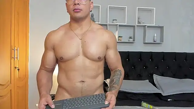 tyler_hank01 Adlı Modelin Canlı XXX Sohbeti