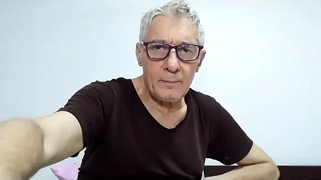 BIGUNCUTHARDCOCKn Webbikameraesitys