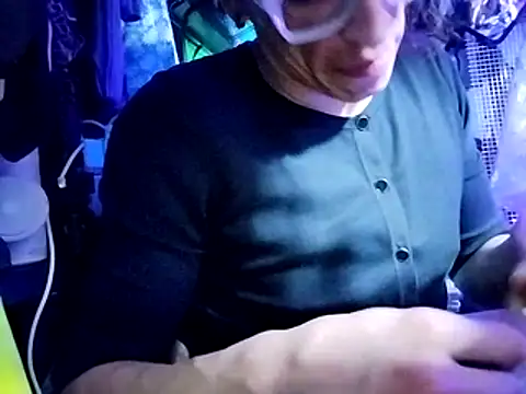 gurlnips' Live XXX Chat