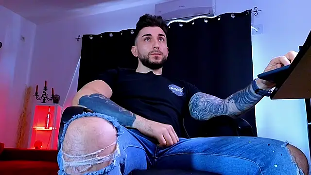 MightyAaron66: онлайн-секс-чат