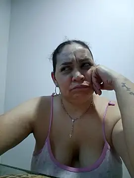 MirandaSoto's Live XXX Chat