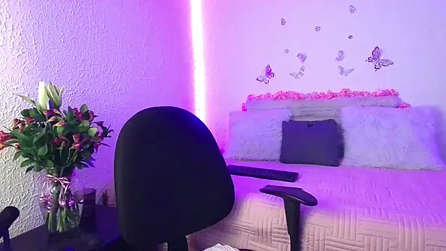 Victoria_Lover's Live XXX Chat