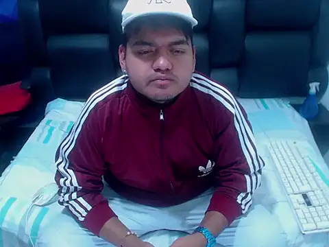 XNoahDeepThroatX Adlı Modelin Web Kamerası Şovu