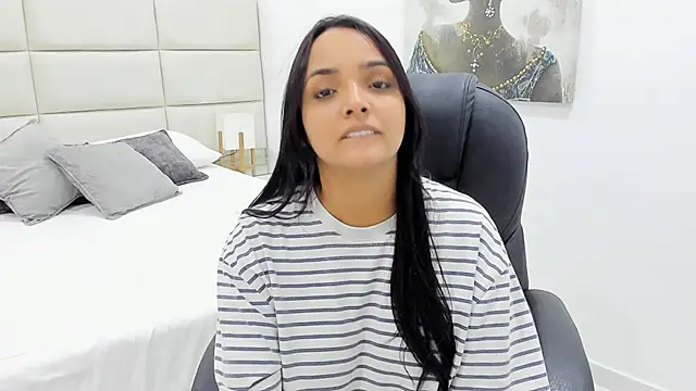 Pokazy przed kamerką – Chloelarsons