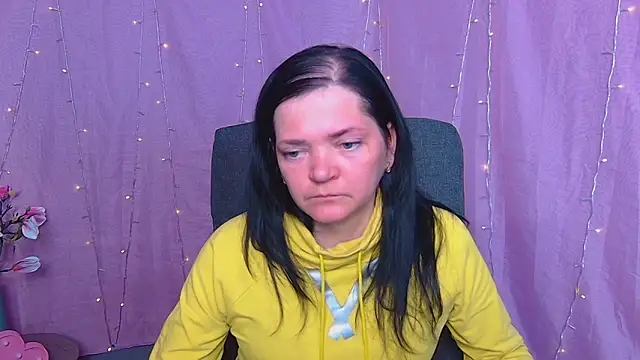 LauraFinn's Live XXX Chat