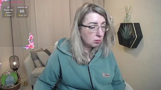 Živý XXX chat KKMimiKK