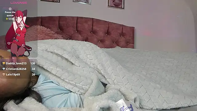 luna_velveth লাইভ XXX চ্যাট