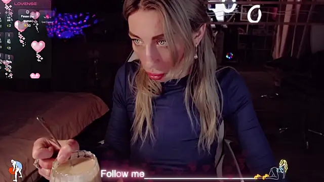 AnnieGOld_ Live XXX-Chat