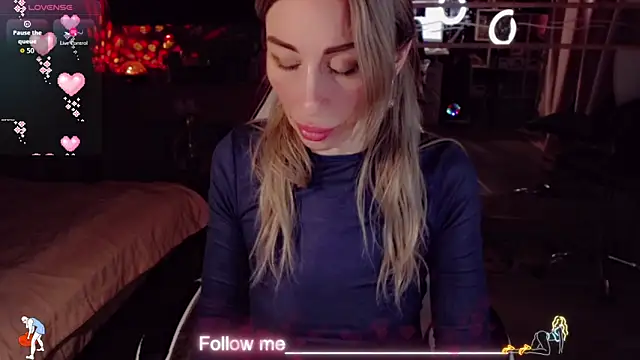 AnnieGOld_'s Live XXX Chat