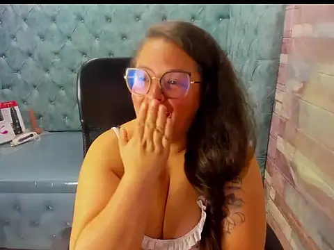 Sarah_Boobs_'s Live XXX Chat