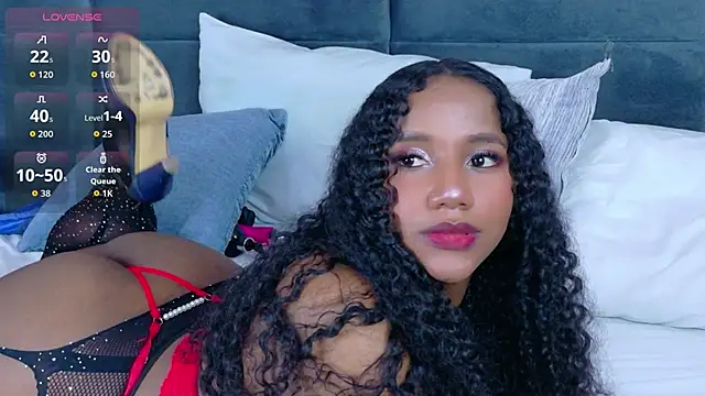 Chatroom XXX en direct de Chloe-Rose-